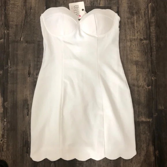 hello molly white strapless dress Elegant Affairs Mini Model is a standard XS and is wearing size XS Next Level Luxe Strapless Mini